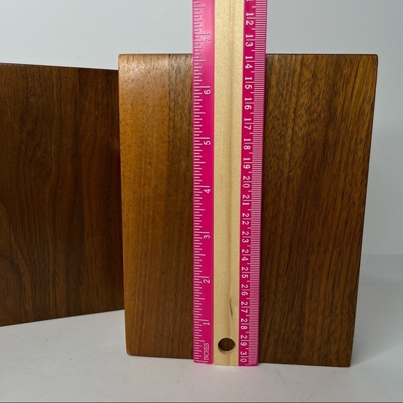 Mid-Century Modern Pair of Wooden Bookends with Gold Plated Religious Cross - Picture 7 of 13